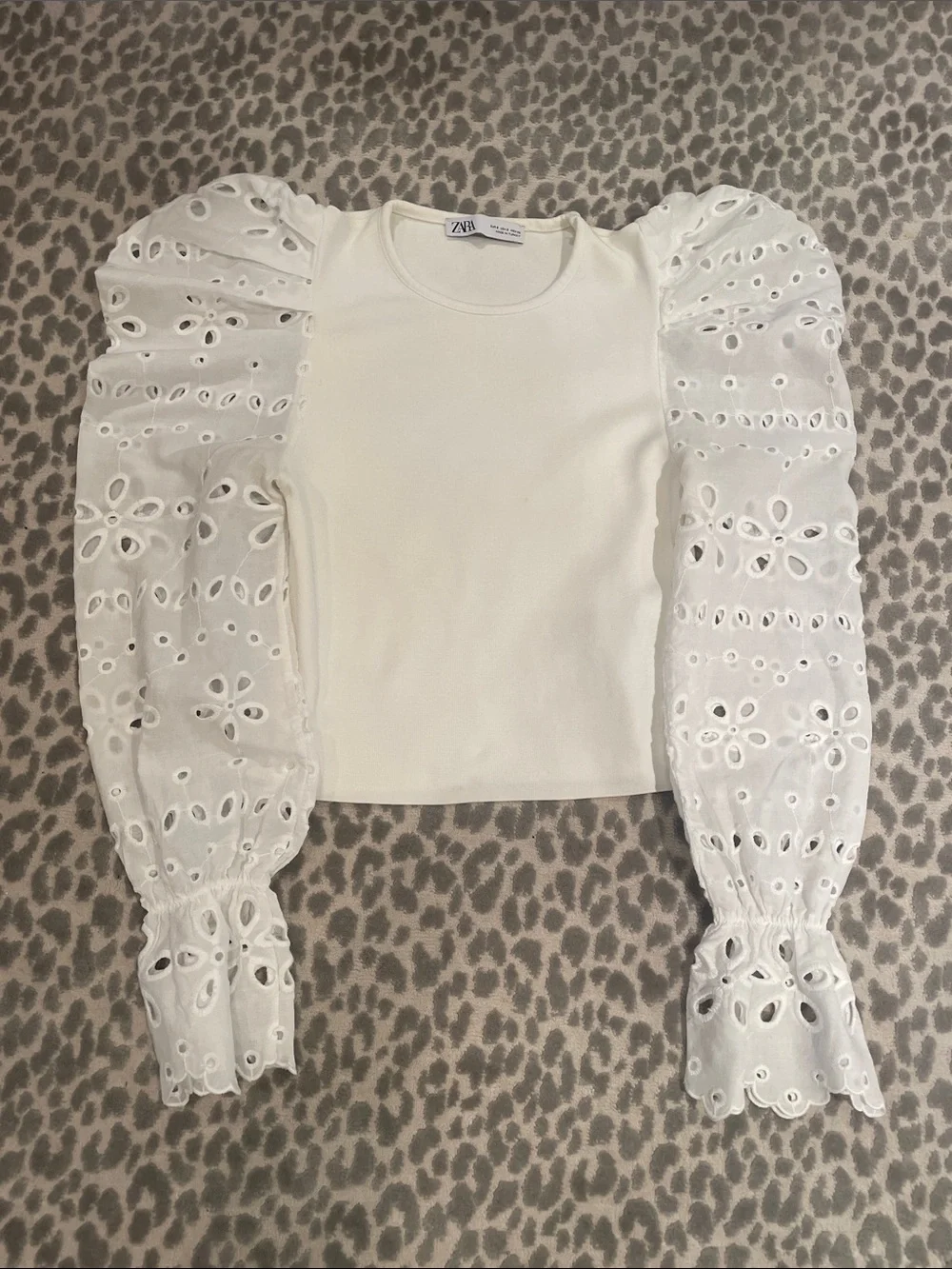 Zara White Eyelet Puff-Sleeve Top with Scalloped Cuffs